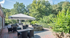 Hotels in Apen